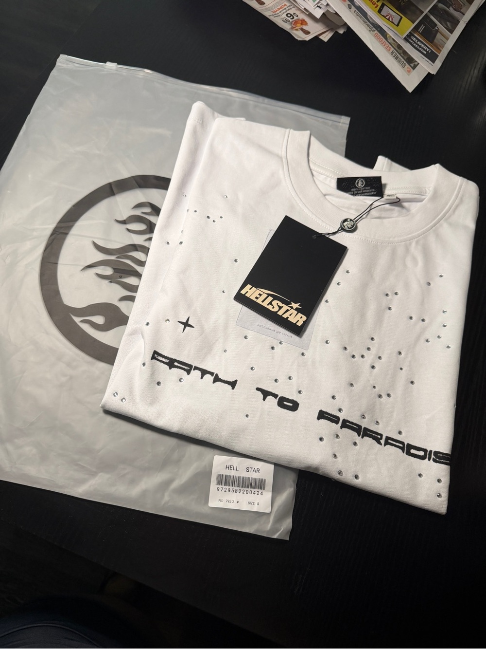 Hellstar Men's White Graphic Short Sleeve Tee